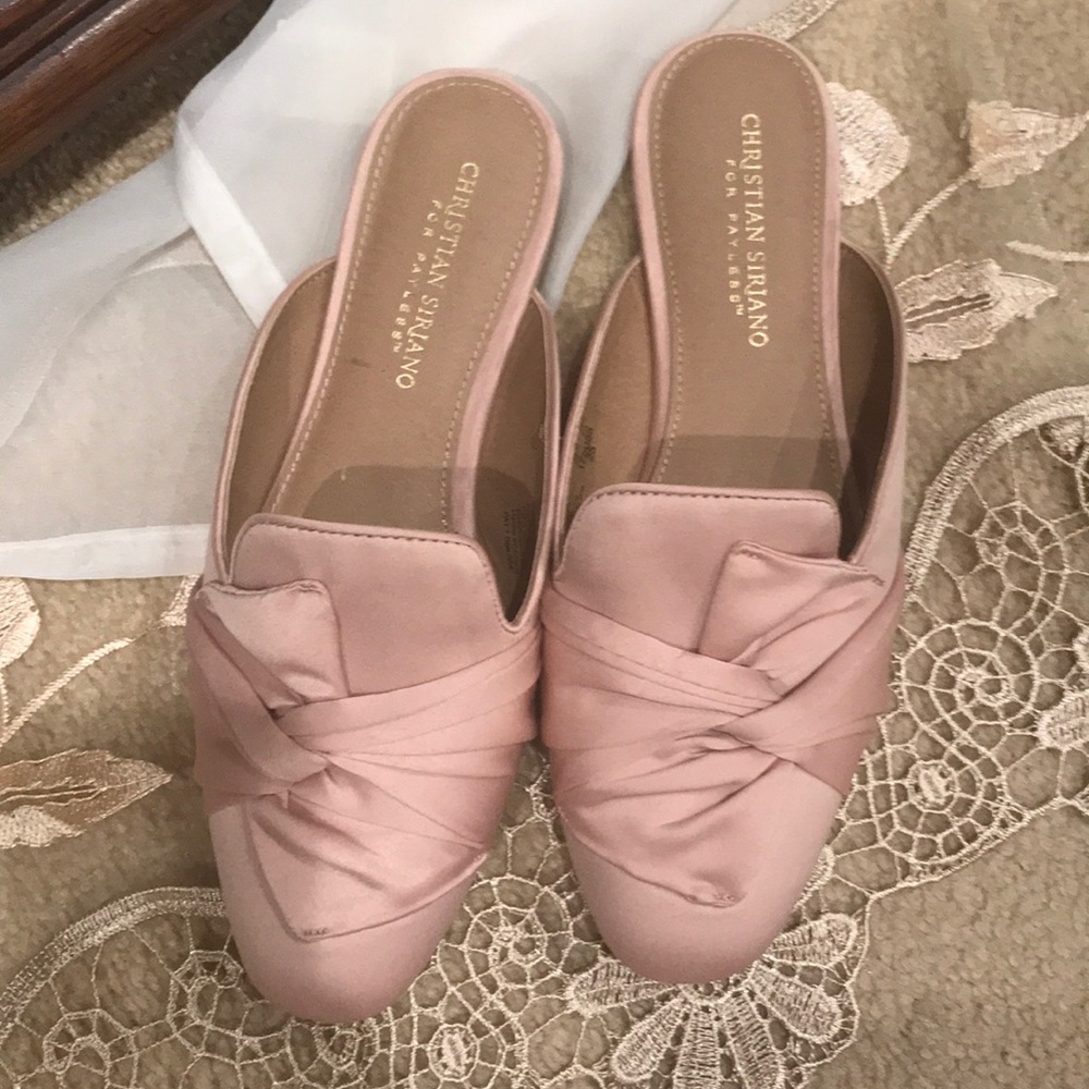 Shoes - Picture 4 of 5